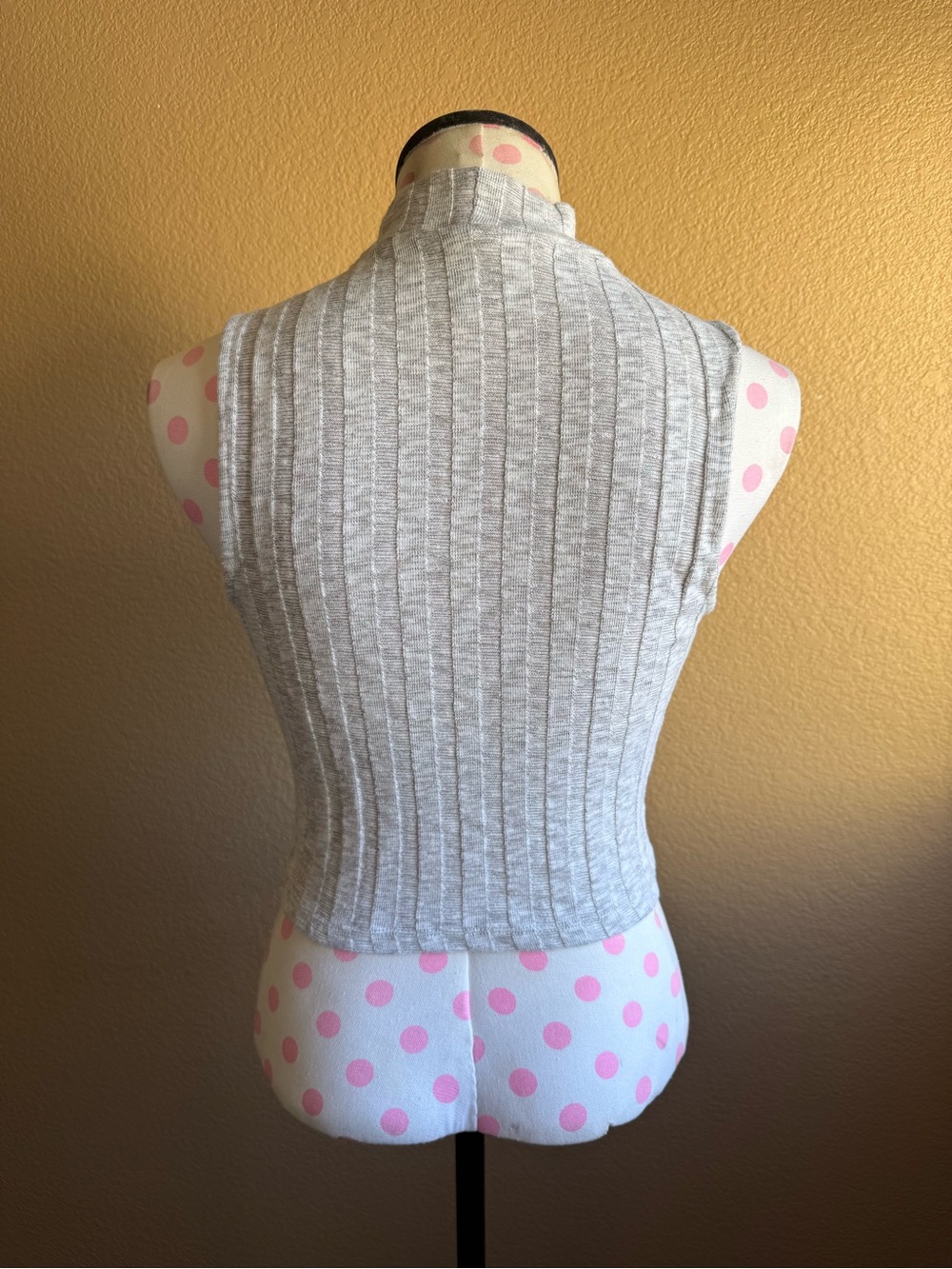 Forever 21 Light Gray Ribbed Tank Top - Picture 3 of 6